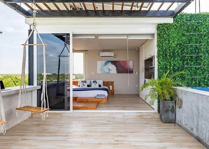 3br Penthouse With Rooftop Pool Near Centro